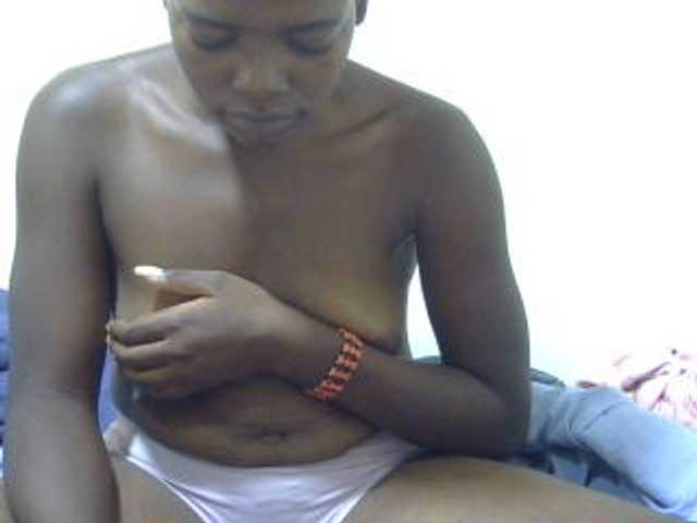 Prettycandy live webcam show
