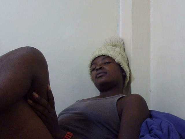 Prettycandy live cam on BongaCams