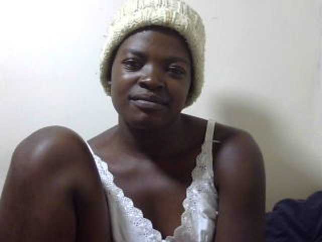 Prettycandy live cam on BongaCams