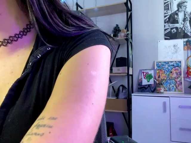 RosyCrisper live cam on BongaCams