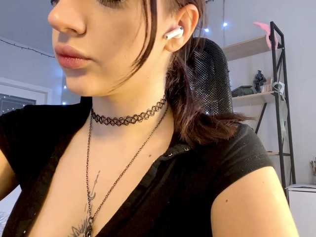 RosyCrisper live cam on BongaCams