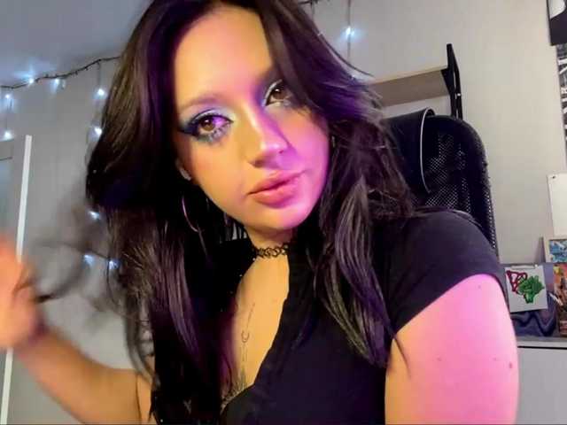 RosyCrisper live cam on BongaCams