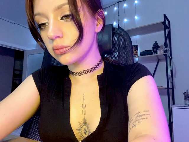 RosyCrisper live cam on BongaCams