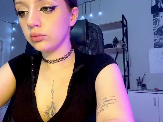 RosyCrisper live cam on BongaCams