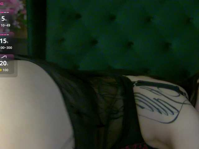 AlexisBlue live cam on BongaCams
