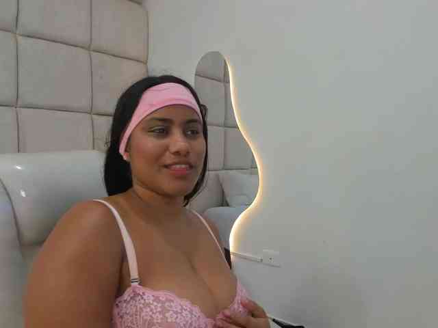 sharinaa webcam