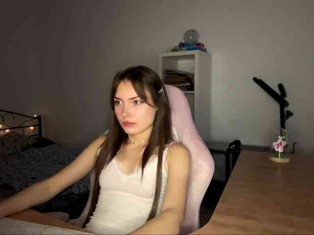AmberGlamour webcam