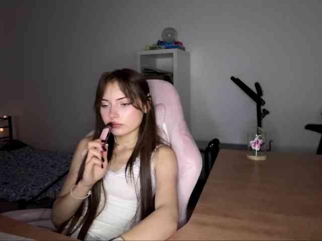 AmberGlamour webcam