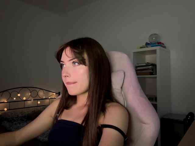 AmberGlamour webcam