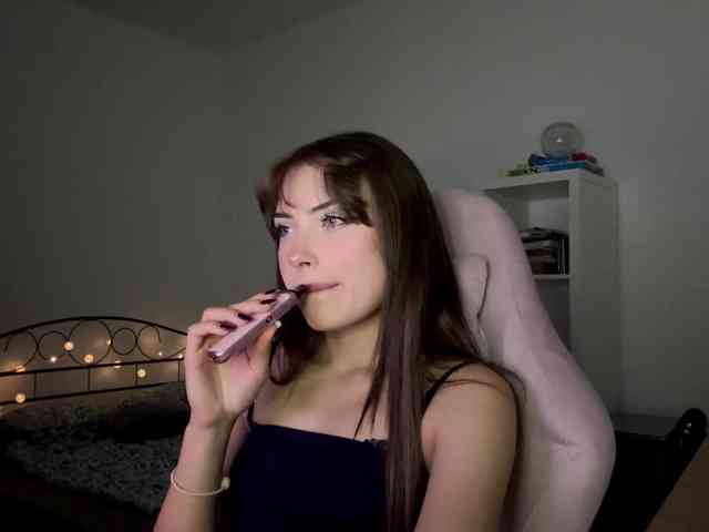 AmberGlamour webcam