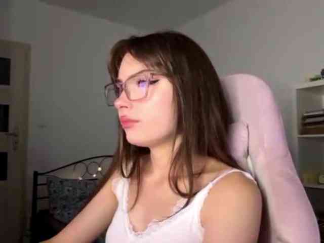 AmberGlamour webcam
