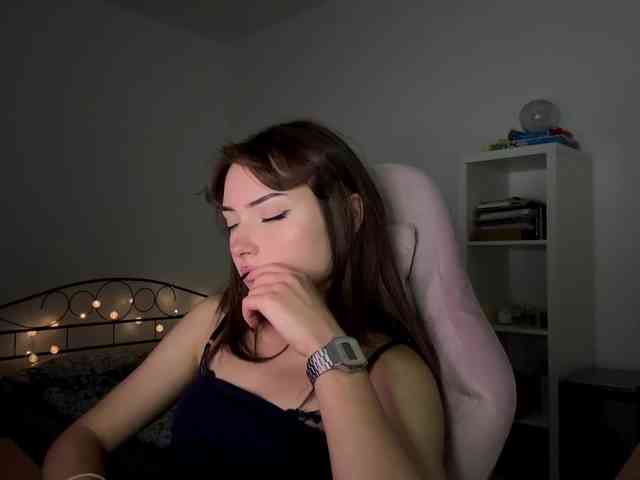 AmberGlamour webcam