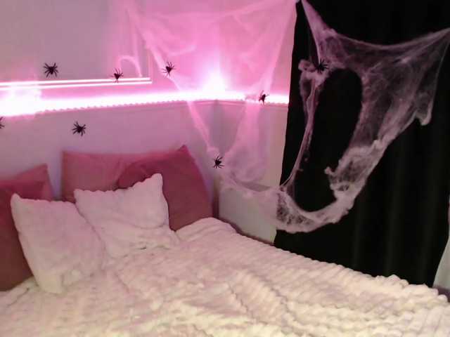 OliviaKim live cam on BongaCams