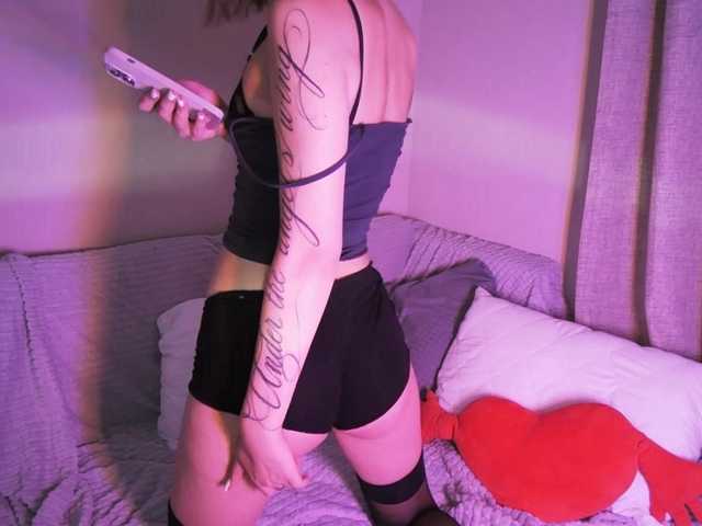 OliviaKim live cam on BongaCams