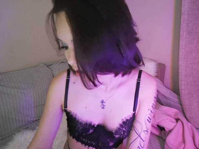 OliviaKim live cam on BongaCams
