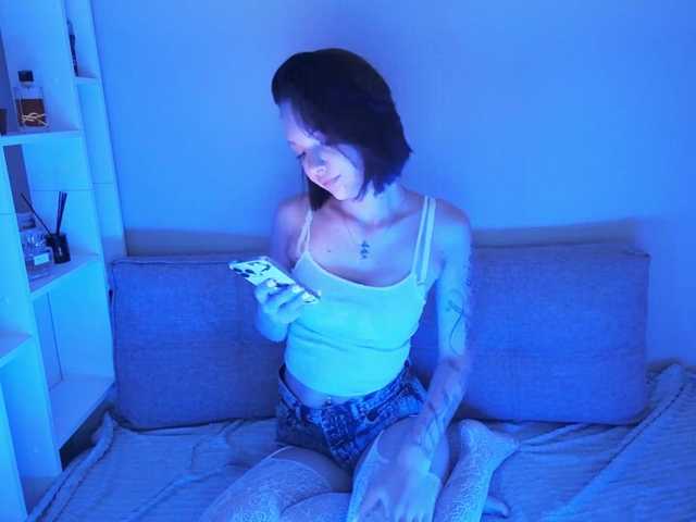 OliviaKim live cam on BongaCams