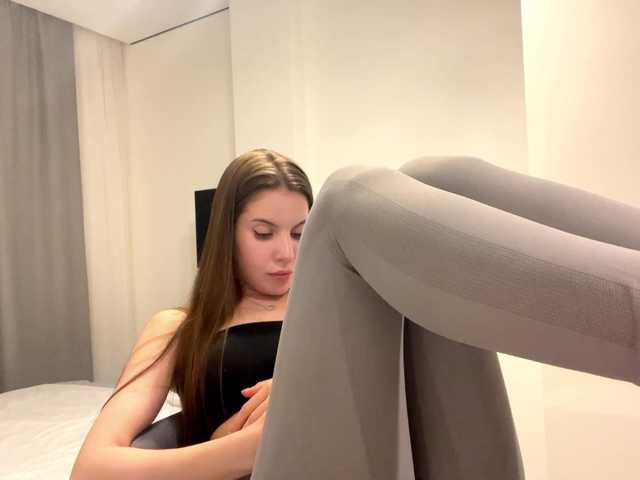 KamillaGlamour live cam preview