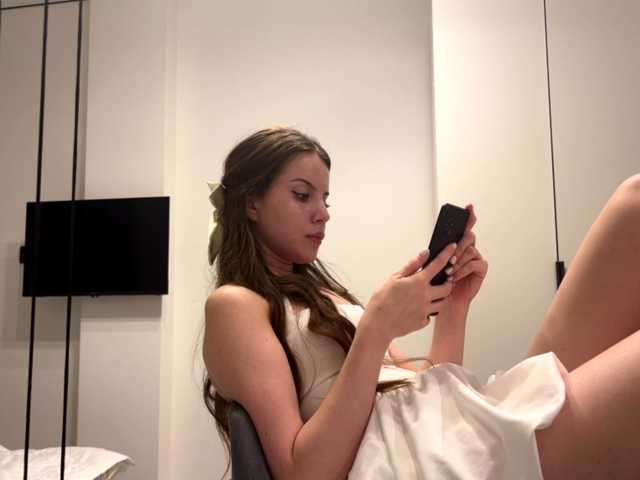 KamillaGlamour live cam on BongaCams