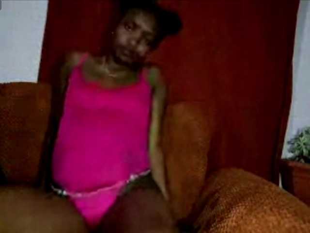 PollyGlamourr live cam on BongaCams