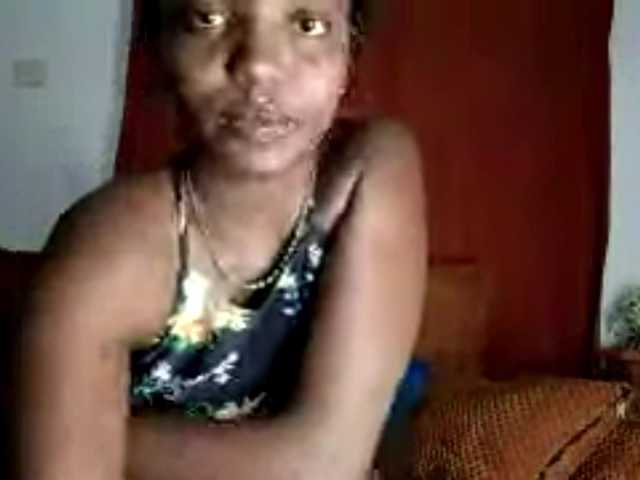 PollyGlamourr live cam on BongaCams