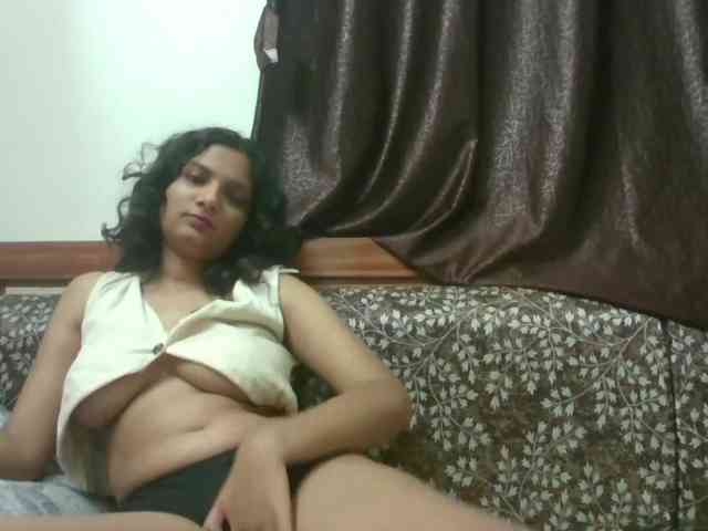 Model: AlyonaKim