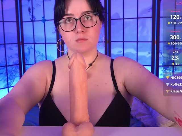 DriveThruAmina live cam on BongaCams