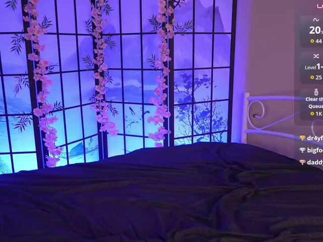 DriveThruAmina live cam on BongaCams
