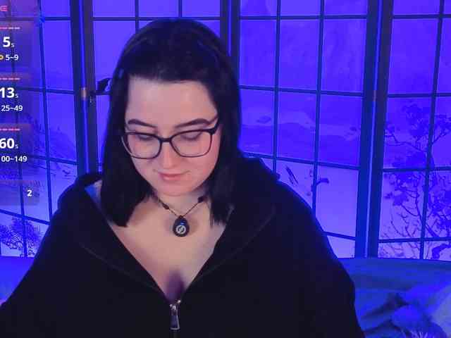 DriveThruAmina - Girl 