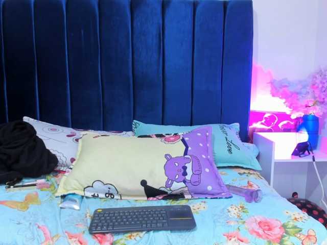 Maddy-wish live cam on BongaCams