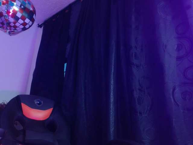 Maddy-wish live cam on BongaCams