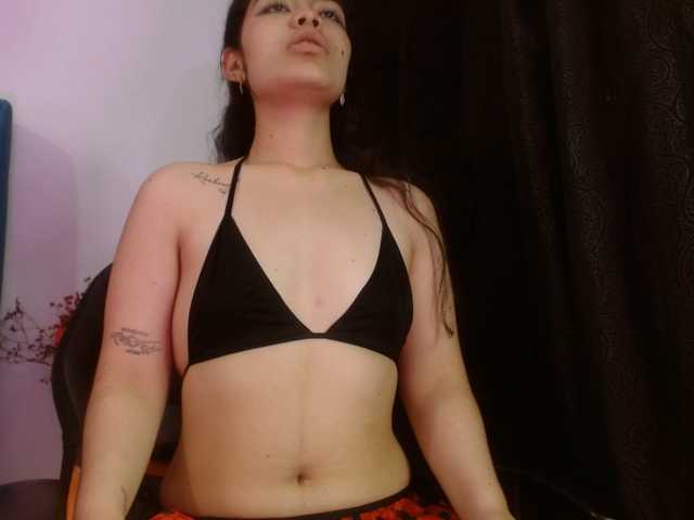 Maddy-wish live cam on BongaCams