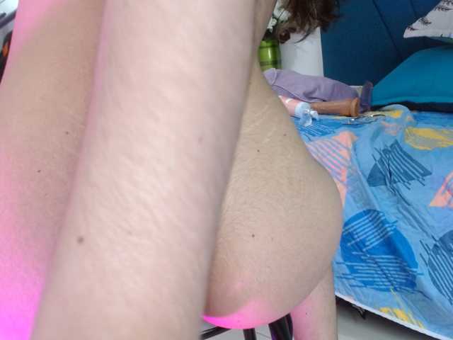 Maddy-wish live cam on BongaCams