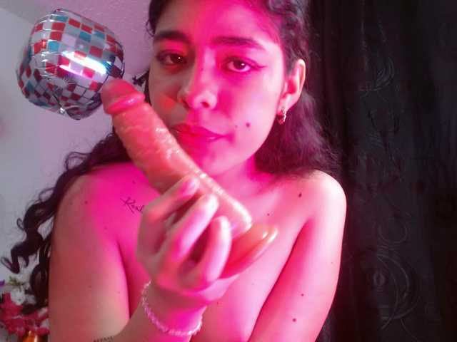 Maddy-wish live cam on BongaCams
