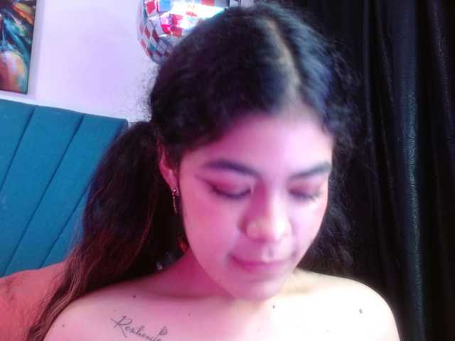Maddy-wish live cam on BongaCams
