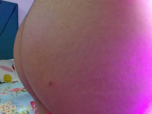 Maddy-wish live cam on BongaCams