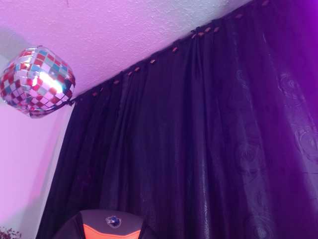 Maddy-wish live cam on BongaCams