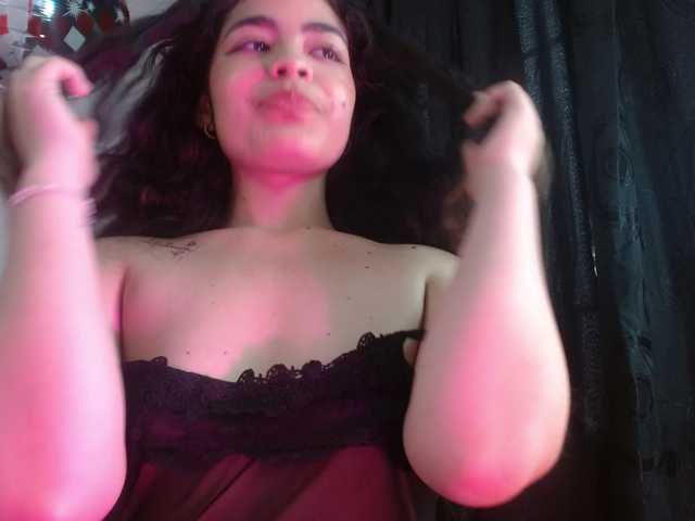 Maddy-wish live cam on BongaCams