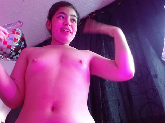 Maddy-wish live cam on BongaCams