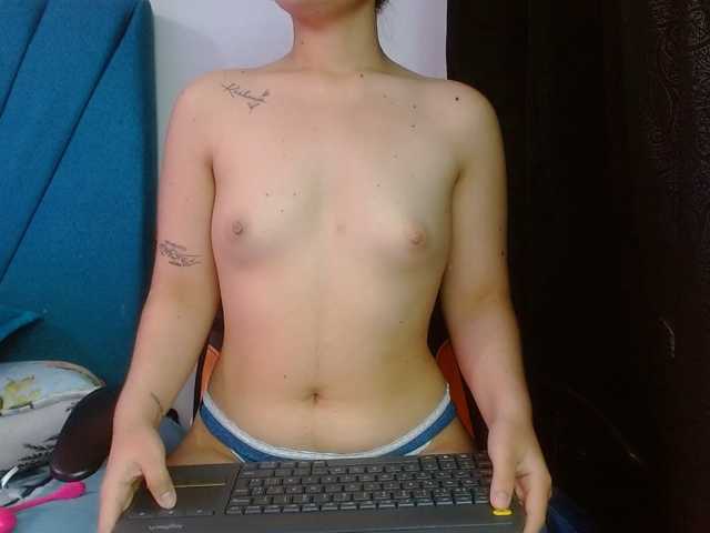 Maddy-wish live cam on BongaCams
