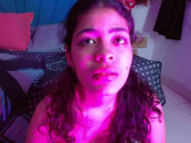 Maddy-wish webcam