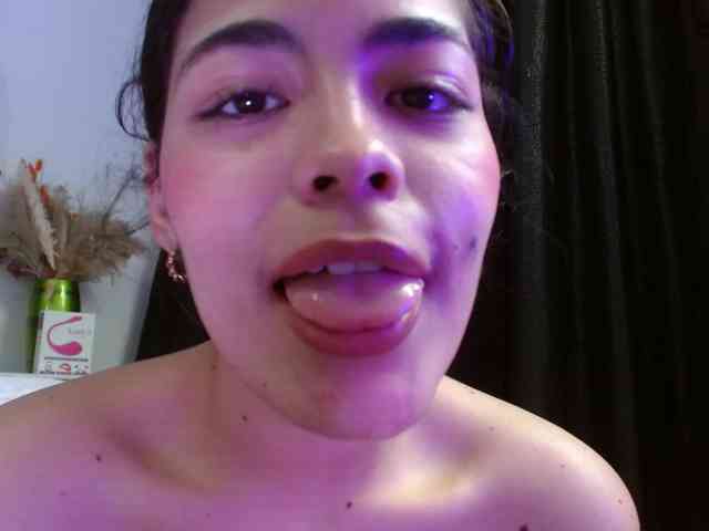 Maddy-wish webcam