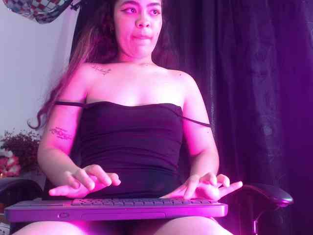 Maddy-wish webcam
