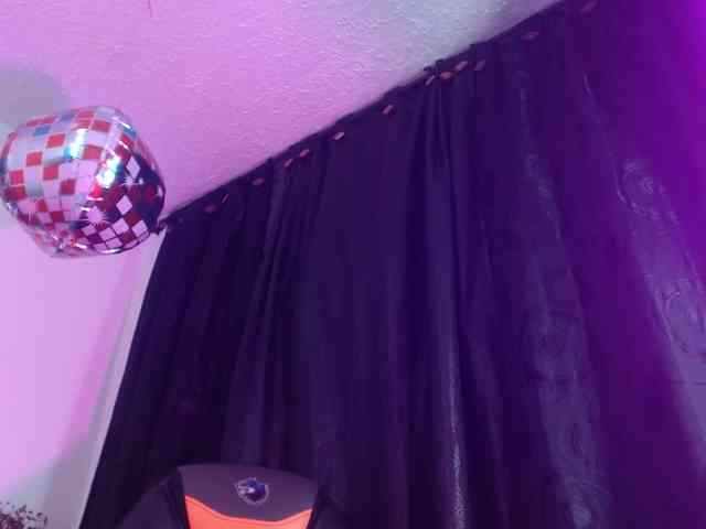 Maddy-wish webcam