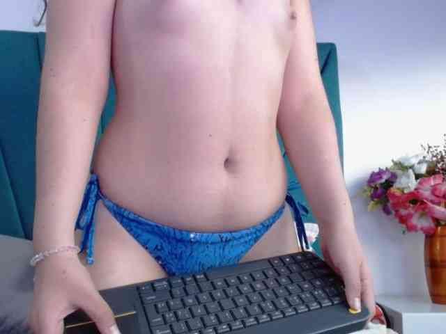 Maddy-wish webcam