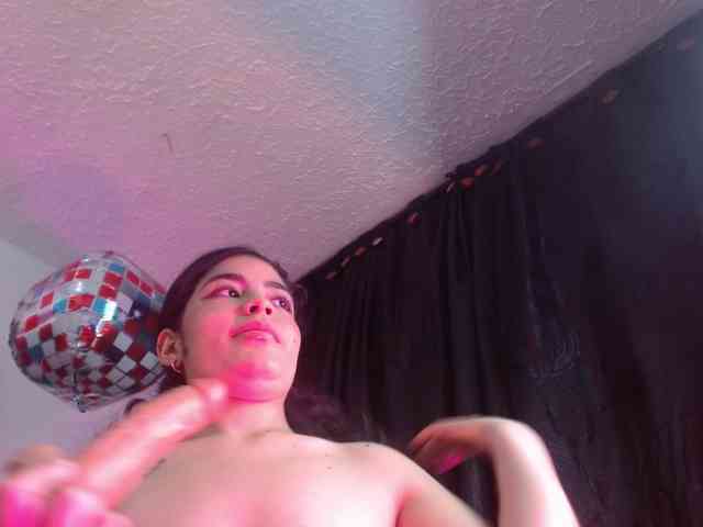 Maddy-wish webcam