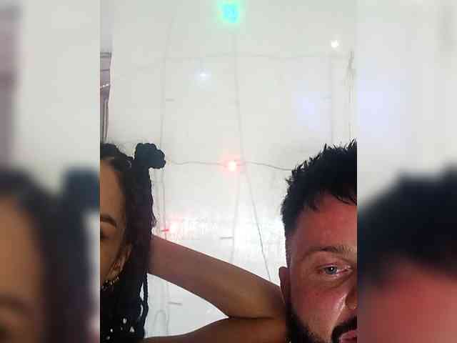 Luxurynewpara webcam
