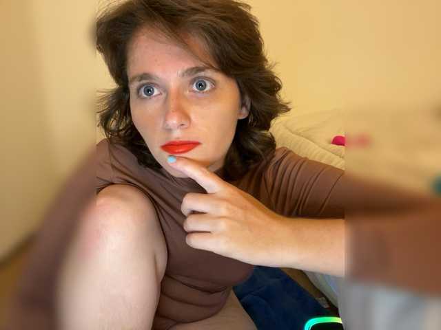 Sharon-Charmelle live webcam show