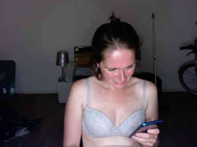 Sharon-Charmelle webcam