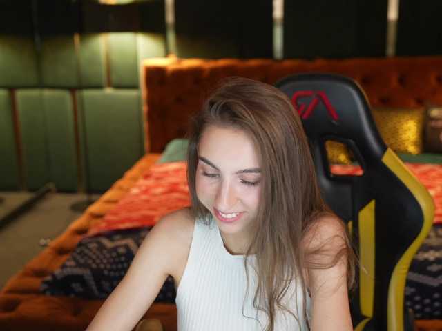 LisaKiss054