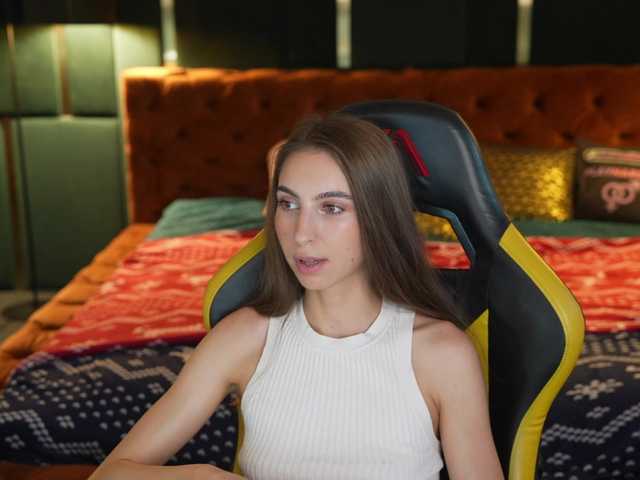 LisaKiss054